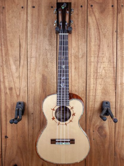 Tenor Ukulele - Engelmann Spruce Top, Walnut Back and Sides