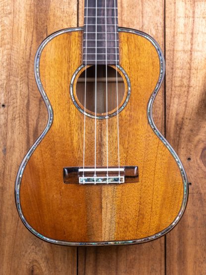 Era-Series Mahogany Tenor Ukulele with Abalone Purfling and Glossy Finish