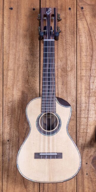 Concert Ukulele - Engelmann Spruce top, Spalted Mango Back and side